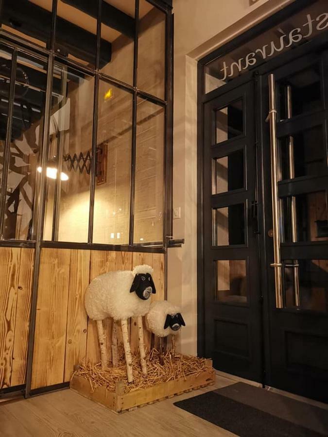 Auberge Saint-Jean Villequier-Aumont Екстериор снимка