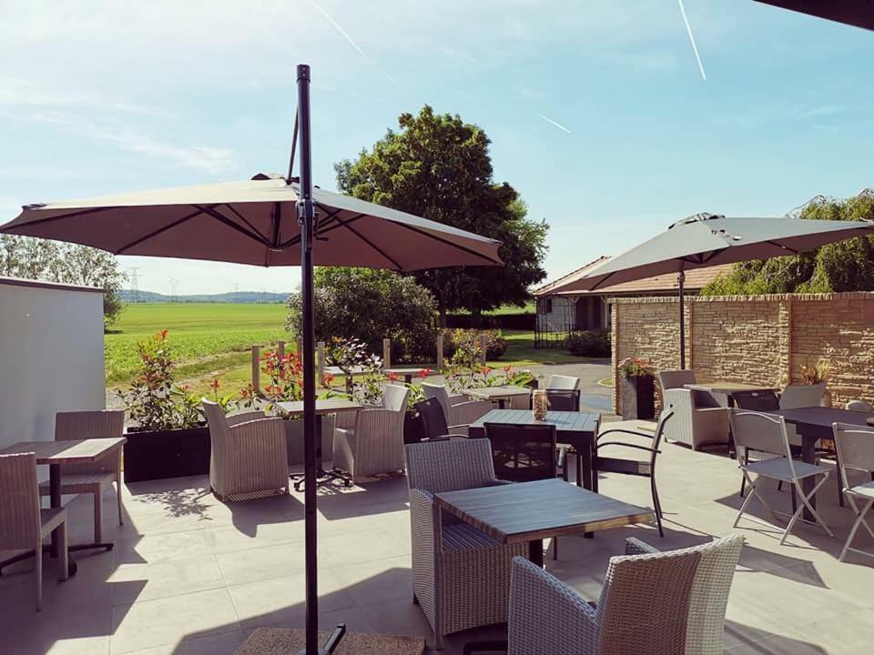 Auberge Saint-Jean Villequier-Aumont Екстериор снимка