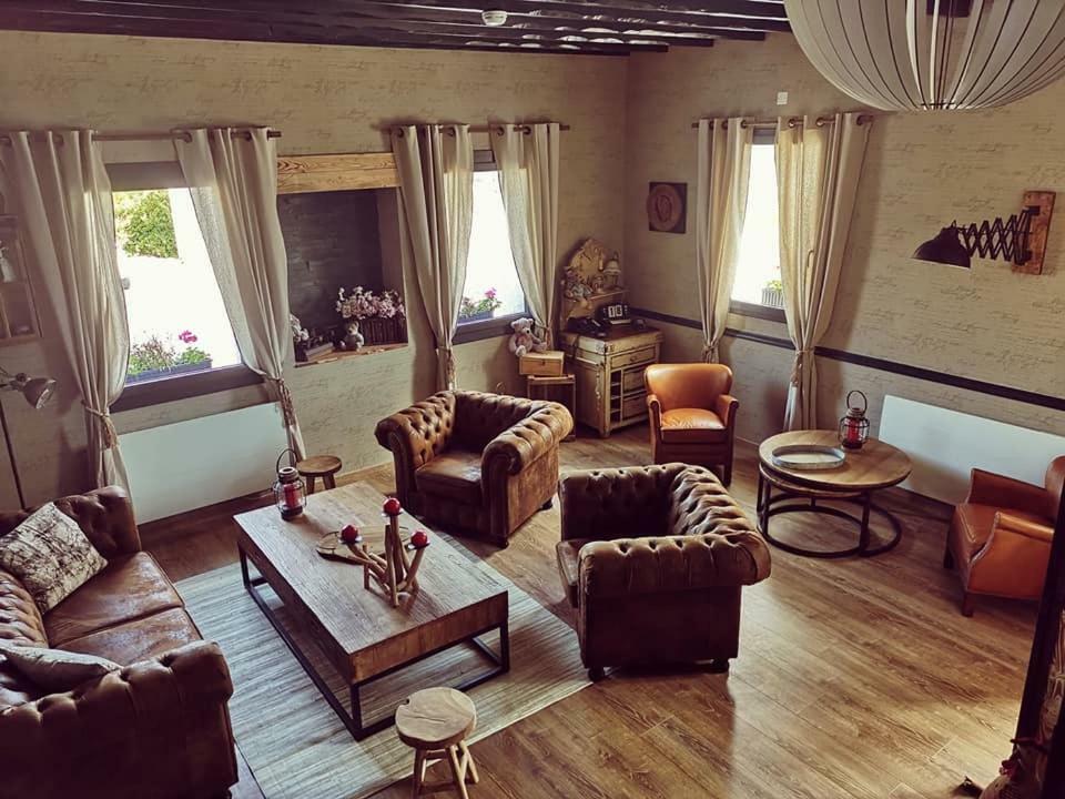 Auberge Saint-Jean Villequier-Aumont Екстериор снимка