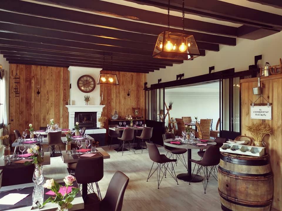 Auberge Saint-Jean Villequier-Aumont Екстериор снимка